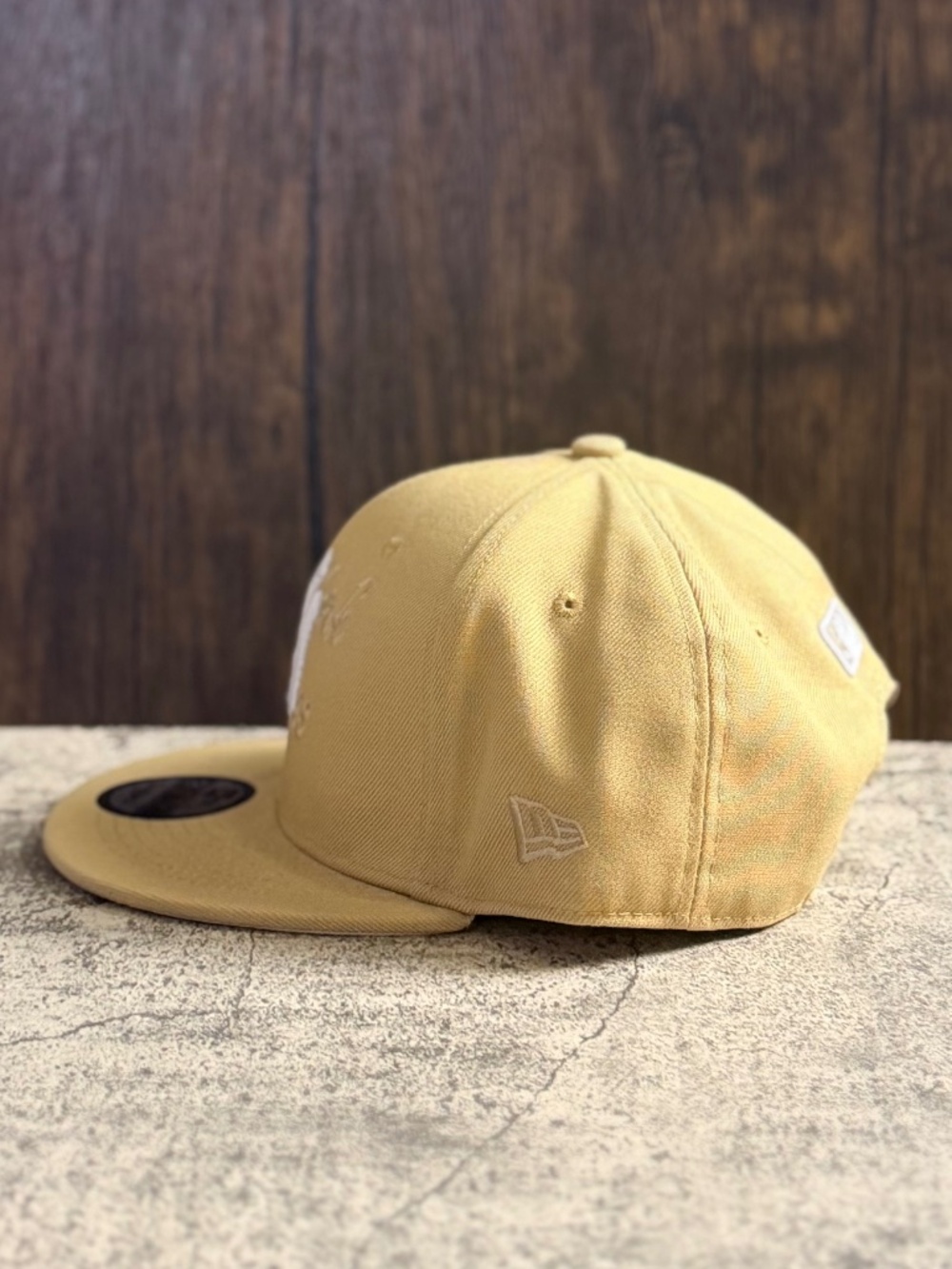 New Era 9FIFTY New York Yankees Tan White Script Snapback Hat OSFA - Picture 4 of 9